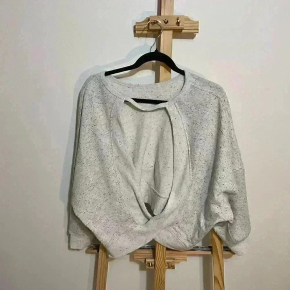 Lovestitch pullover open back grey sweater size s/m - Picture 2 of 7